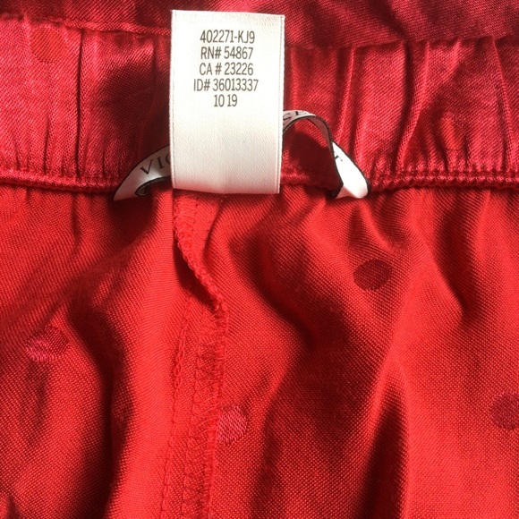 VICTORIAS SECRET RED POLKA DOT SATIN SLEEP SHORTS SMALL - Picture 7 of 10